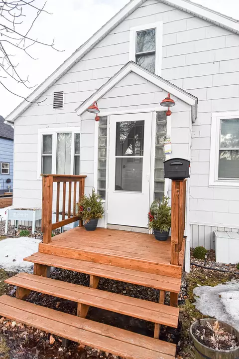 214 Markley Ave N, Thief River Falls, MN 56701