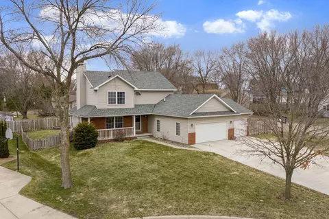 2050 Willow Ridge Pl NE, Owatonna, MN 55060