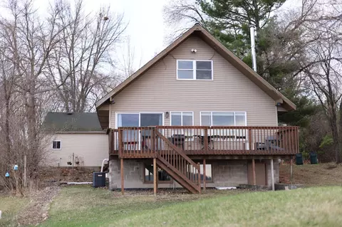 2358 Crest Way, Rush City, MN 55069