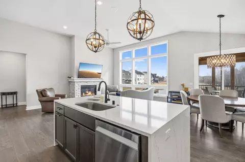13301 Fondant Trl N, Hugo, MN 55038