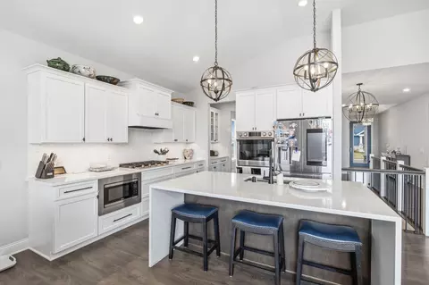 13301 Fondant Trl N, Hugo, MN 55038
