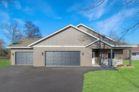 Exterior - 4680 Cedar Scenic Rd, Baxter, MN 56425 photo 1 of 6