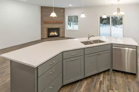 Kitchen - 4680 Cedar Scenic Rd, Baxter, MN 56425 photo 10 of 13