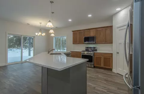 Kitchen - 4680 Cedar Scenic Rd, Baxter, MN 56425 photo 8 of 13