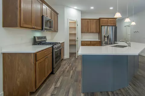 Kitchen - 4680 Cedar Scenic Rd, Baxter, MN 56425 photo 6 of 13