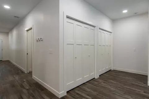 Entry Way - 4680 Cedar Scenic Rd, Baxter, MN 56425 photo 2 of 4