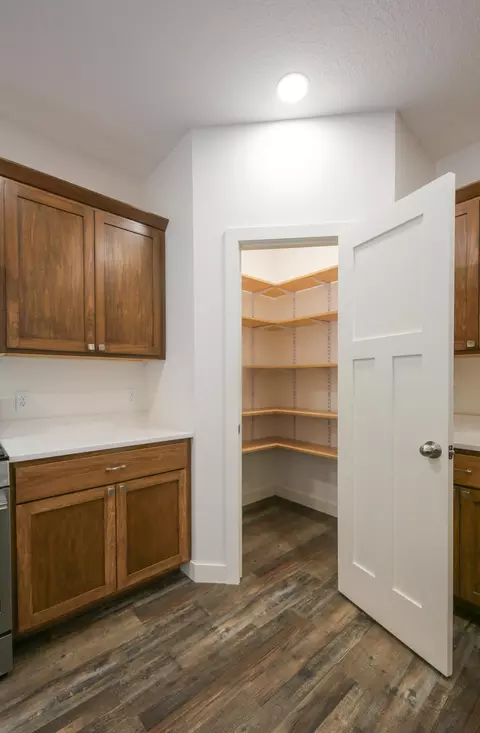 Kitchen - 4680 Cedar Scenic Rd, Baxter, MN 56425 photo 5 of 13