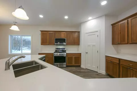 Kitchen - 4680 Cedar Scenic Rd, Baxter, MN 56425 photo 12 of 13