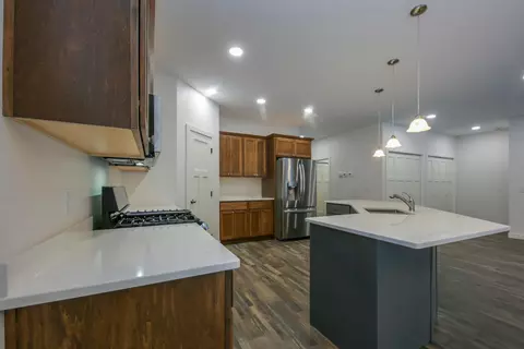 Kitchen - 4680 Cedar Scenic Rd, Baxter, MN 56425 photo 7 of 13