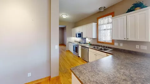 Kitchen - 40491 Par Five Dr, Onamia, MN 56359 photo 2 of 2