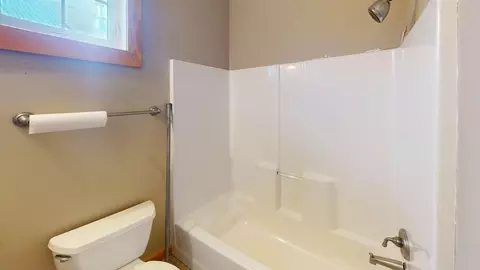 Bath - 40491 Par Five Dr, Onamia, MN 56359 photo 2 of 2