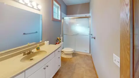 Bath - 40491 Par Five Dr, Onamia, MN 56359 photo 1 of 2