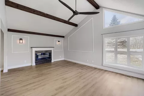 955 First St, Taylors Falls, MN 55084