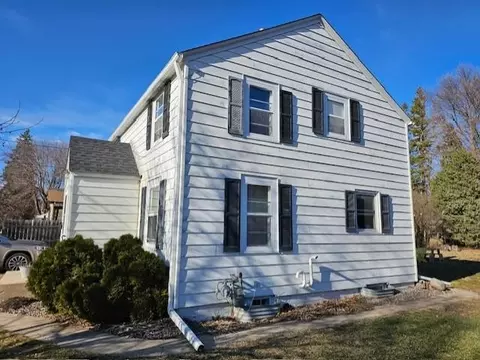 Exterior - 611 11th St SW, Willmar, MN 56201 photo 3 of 3