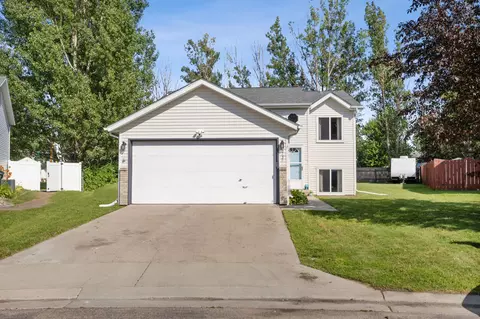 3737 Village Green Cir, Moorhead, MN 56560