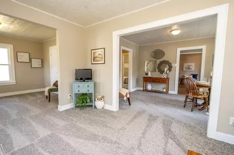 Entry Way - 303 Grove St SE, Mapleton, MN 56065 photo 1 of 8