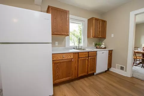 Kitchen - 303 Grove St SE, Mapleton, MN 56065 photo 4 of 4