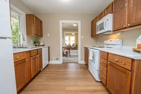 Kitchen - 303 Grove St SE, Mapleton, MN 56065 photo 2 of 4