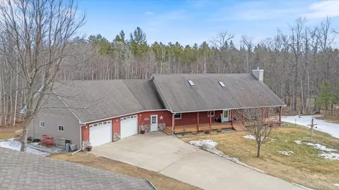 29584 Sunny Beach Rd, Grand Rapids, MN 55744