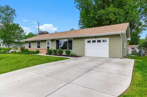 9324 30th Ave N, New Hope, MN 55427