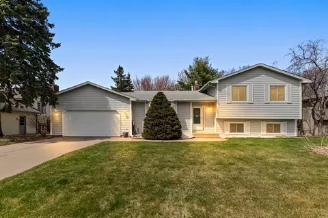 1531 Oakwood Ter, Shoreview, MN 55126