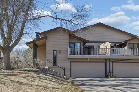 14618 Hampshire Pl, Burnsville, MN 55306