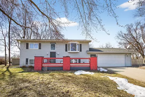 306 Parkview Curv, Zumbrota, MN 55992