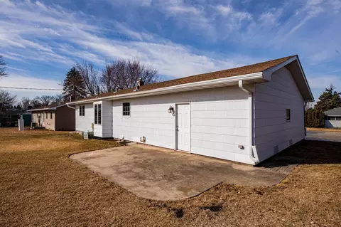 Exterior - 305 Webster St, Lisbon, ND 58054 photo 5 of 8