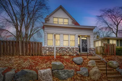 1833 Hawthorne Ave E, Saint Paul, MN 55119