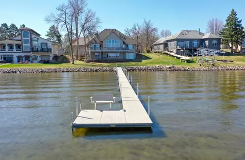 7728 Hilo Ln N, Forest Lake, MN 55025
