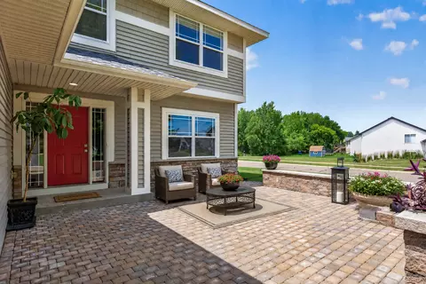 26814 Meadow Ridge Dr, Elko New Market, MN 55020