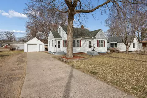 231 12th Ave N, Waite Park, MN 56387