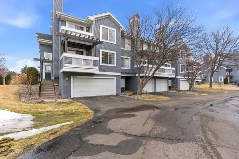 15665 24th Ave N #E, Plymouth, MN 55447