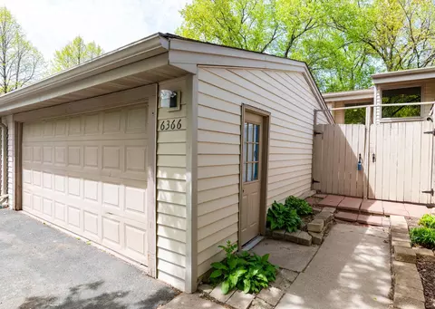 6366 Aspenwood Plz, Woodbury, MN 55125