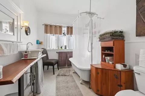 Bath - 401 5th Ave S, Saint Cloud, MN 56301 photo 4 of 5