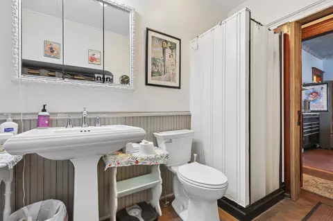 Bath - 401 5th Ave S, Saint Cloud, MN 56301 photo 2 of 5