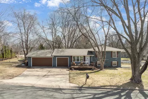 3504 Oak Ter, White Bear Lake, MN 55110