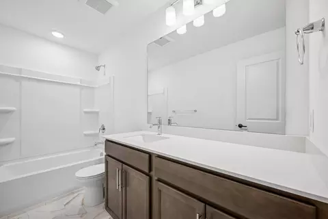 Bath - 14955 116th Ave N, Maple Grove, MN 55369 photo 3 of 3