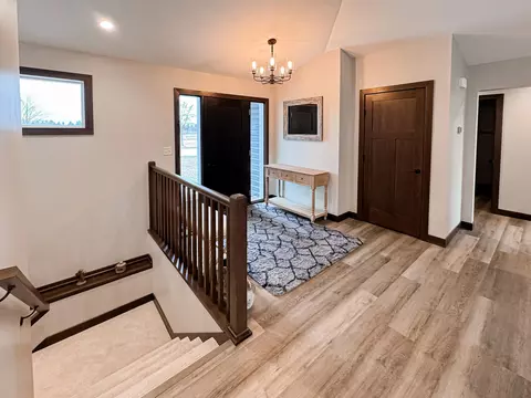 Entry Way - 1707 17th St NW, Willmar, MN 56201 photo 3 of 6