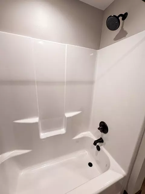 Bath - 1707 17th St NW, Willmar, MN 56201 photo 6 of 6