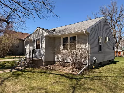 646 Harvey St, Tracy, MN 56175