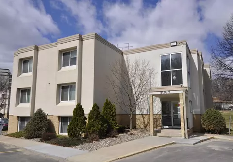 521 19th St NW #15, Rochester, MN 55901