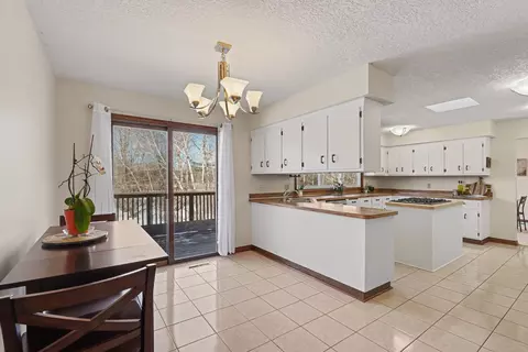 Kitchen - 4576 Echo Ln, Stacy, MN 55079 photo 5 of 6