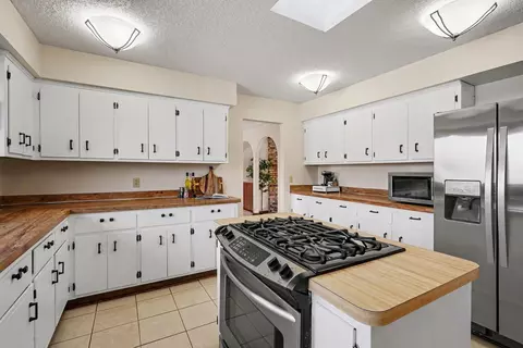 Kitchen - 4576 Echo Ln, Stacy, MN 55079 photo 3 of 6