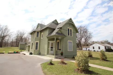 436 Park St, Anoka, MN 55303