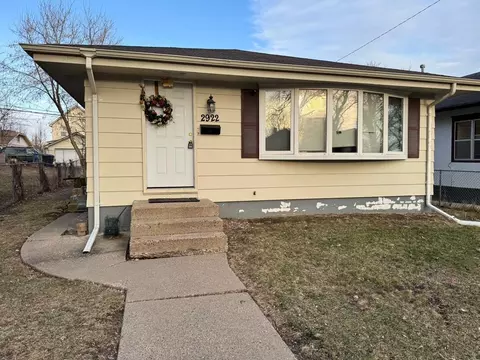 2922 Oliver Ave N, Minneapolis, MN 55411
