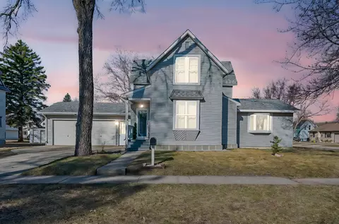 1452 5th Ave, Windom, MN 56101