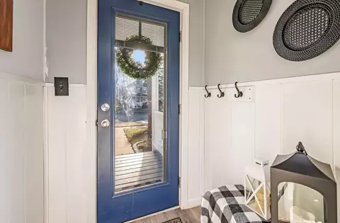 Entry Way - 1452 5th Ave, Windom, MN 56101 photo 1 of 3