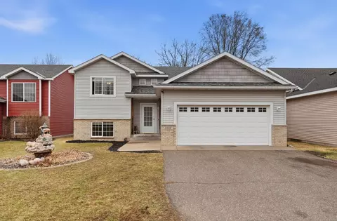 1208 Knickerbocker Ct, Sartell, MN 56377