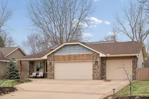 1063 Aspen Ln, Lino Lakes, MN 55014